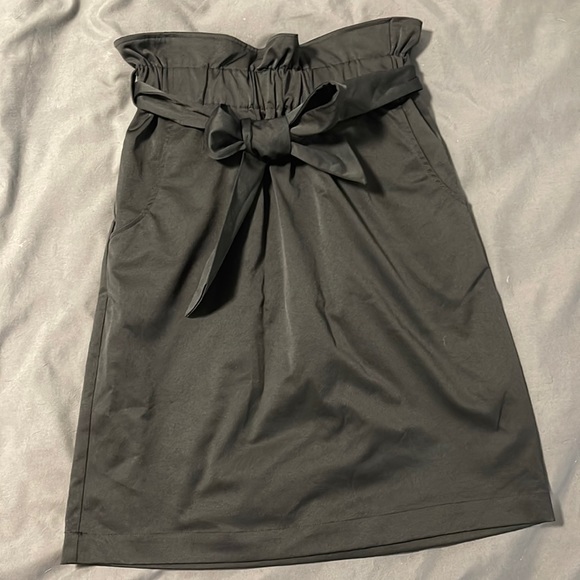 H&M dress skirt with pockets & bow detail - Picture 1 of 3